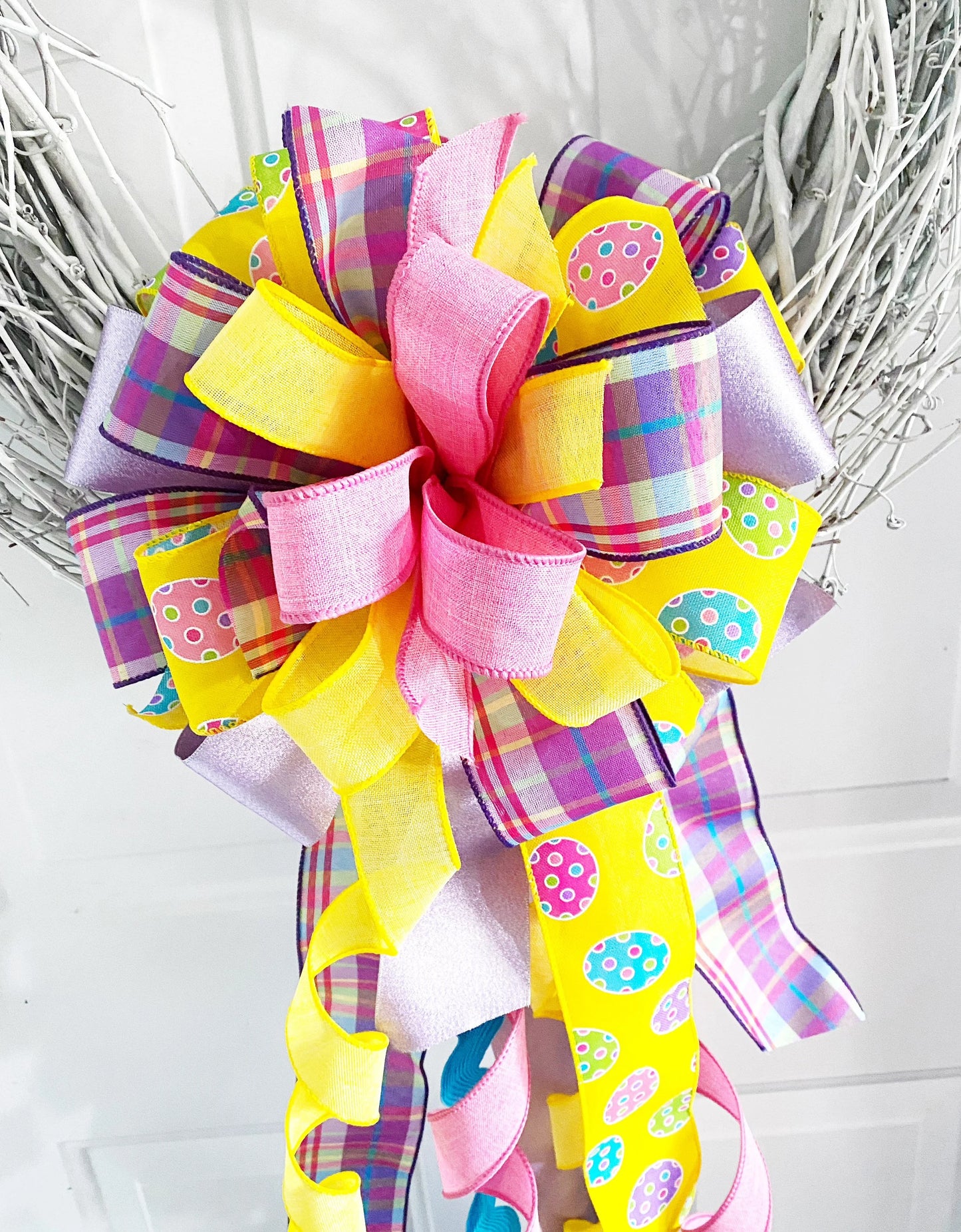 Easter Set including Pink & Yellow Bow with Plaque featuring Bunny and Happy Easter Print.