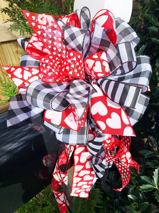 Valentines Collection - Hearts,Hearts Bow,Valentines,Valentines Bow,Valentines Hearts Bow,Valentines Ribbon,Large Bow,Bows,Bow,Mailbox Bow