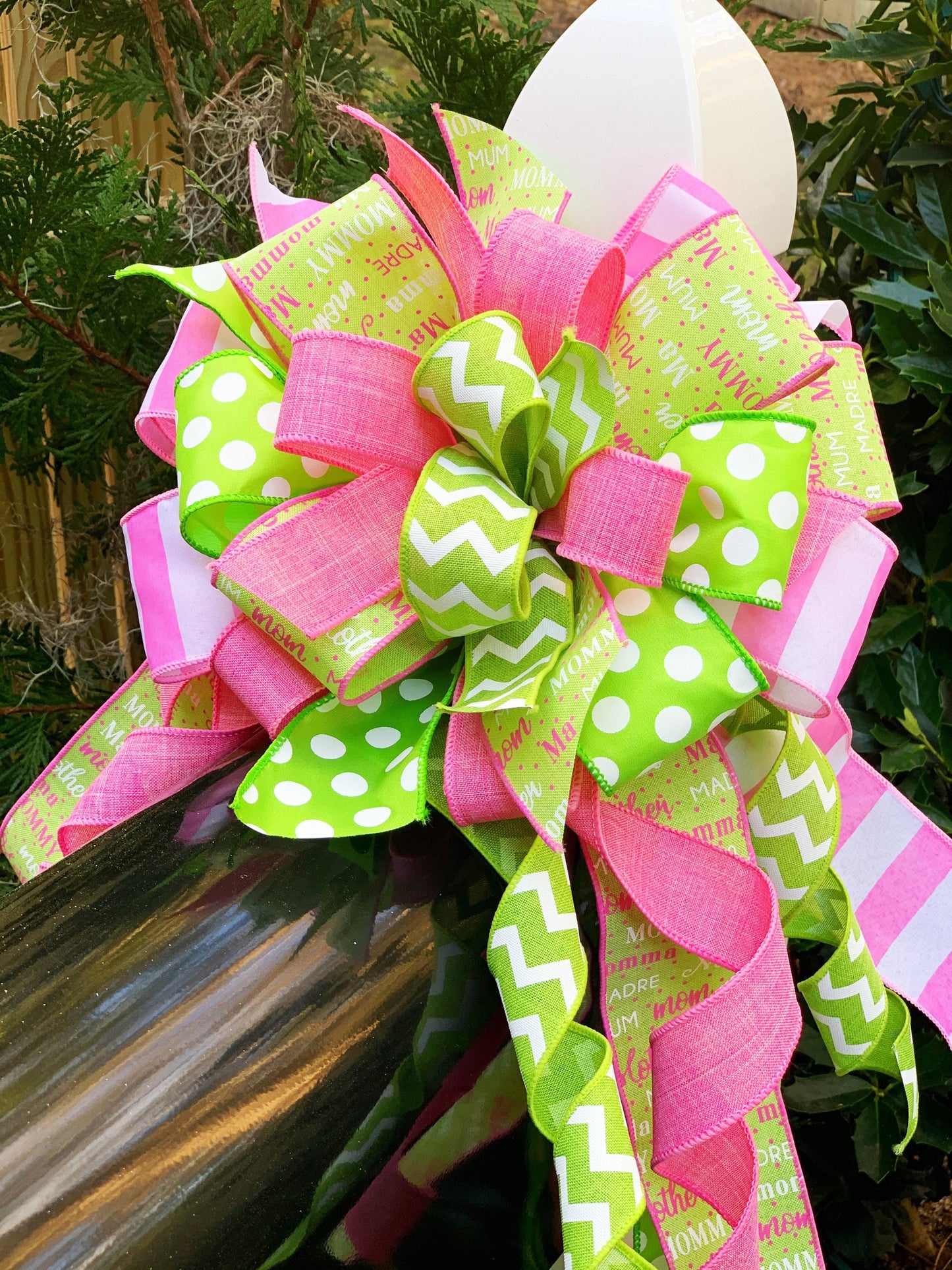 Everyday Collection - Mother Bow, Madre, Mother, Mothers Day, Moms, Moms Bow, Pink Bow, Green Bow, Gift Bow, Large Bow, Gift, Bows, Bow