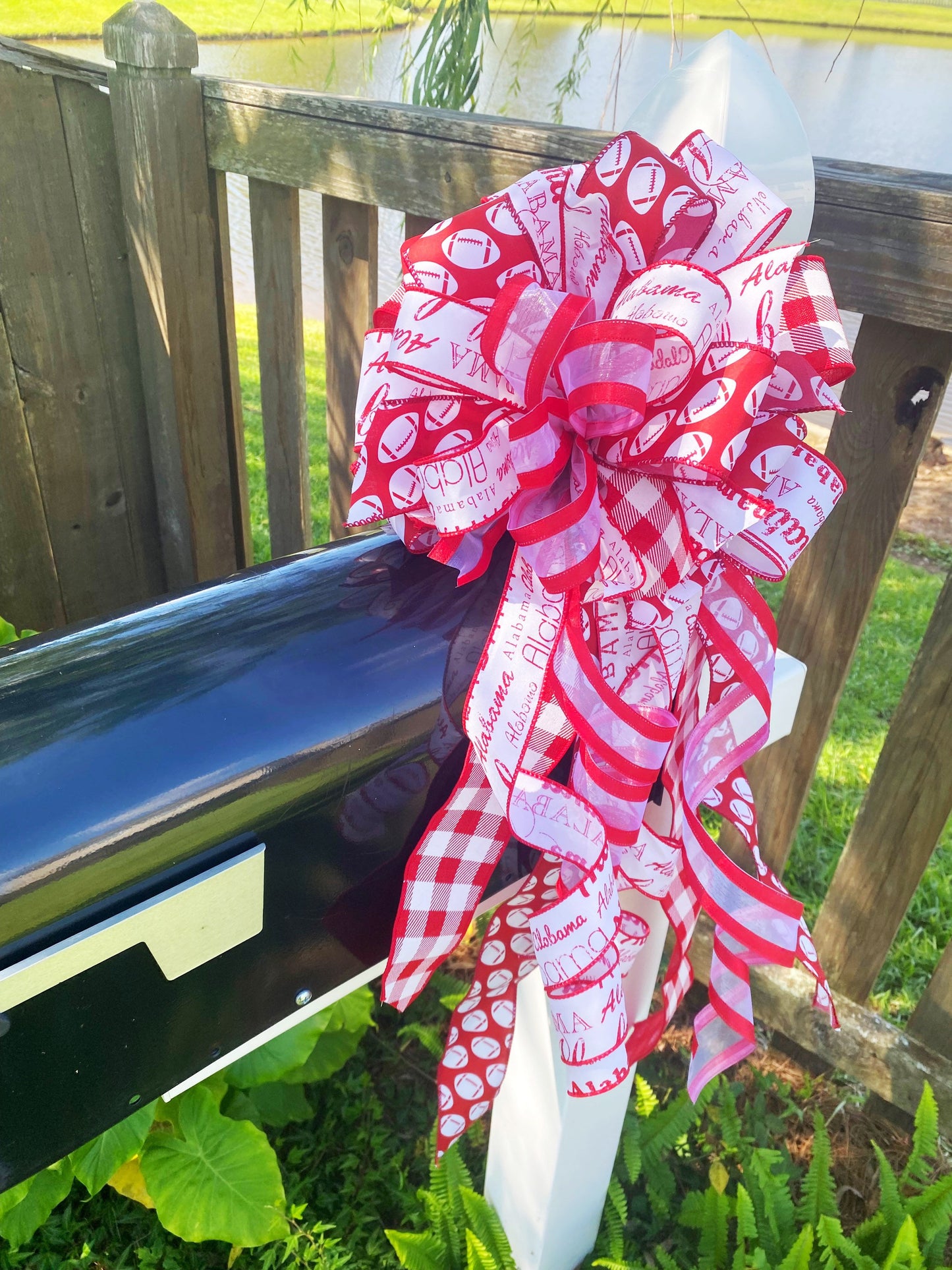 Rolltide Bow in Red & White. Perfect for Mailbox, Door, and Wreath.