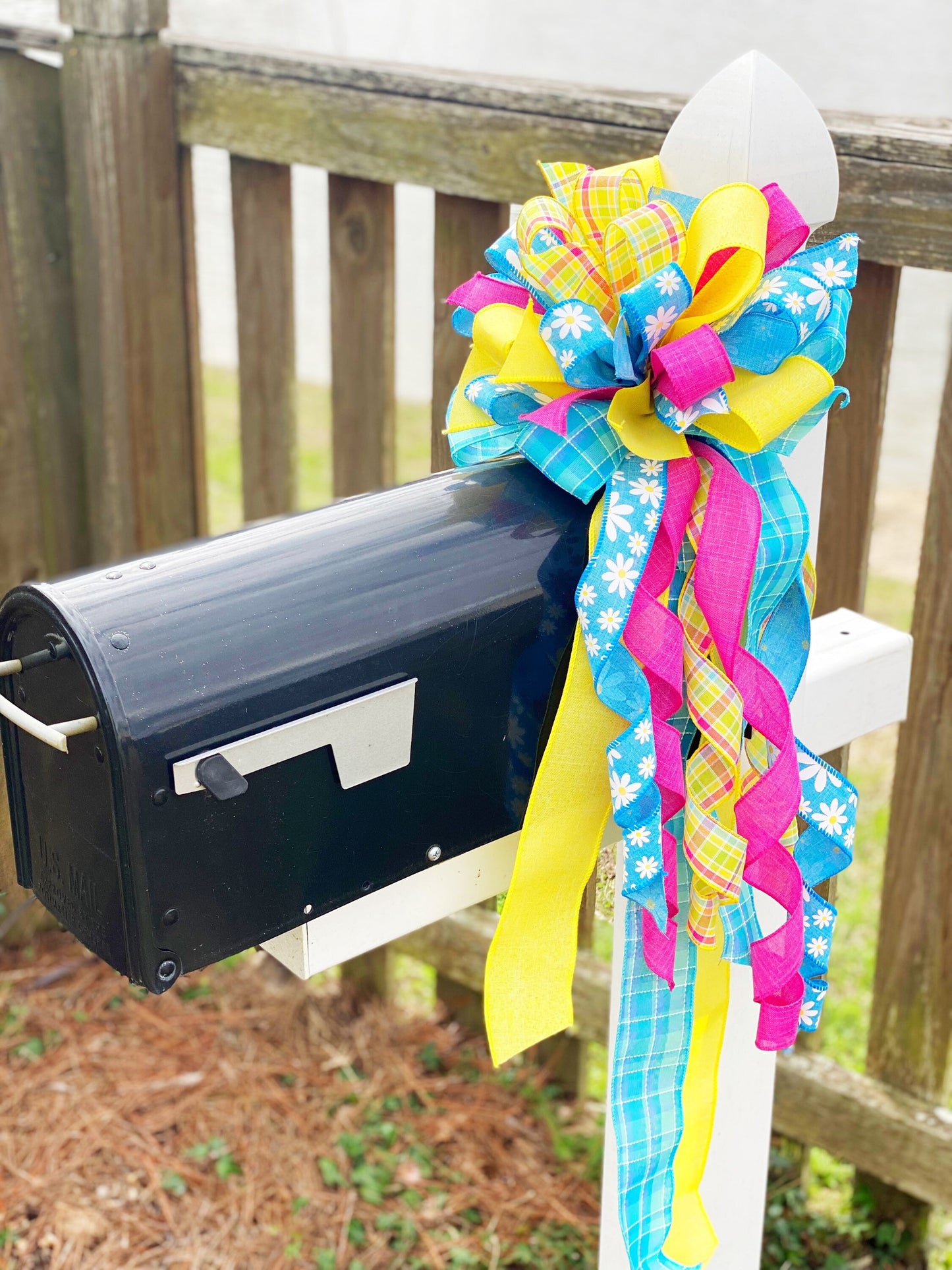 Spring & Summer Bow in Yellow, Pink, and Light Blue Featuring Daisies. Perfect for Mailbox, Door, and Wreath.